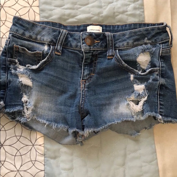 Pants - sneak peek shorts